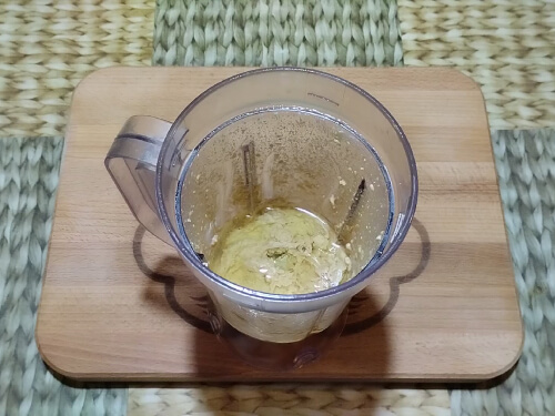 Добавить оставшееся масло, по желанию черный перец, лимон. Соль и сахар можно не добавлять, так как соевый соус даёт солёность, а пармезан сладость. Ориентируйтесь на свой вкус. Добавить оставшееся масло, по желанию черный перец, лимон. Соль и сахар можно не добавлять, так как соевый соус даёт солёность, а пармезан сладость. Ориентируйтесь на свой вкус.