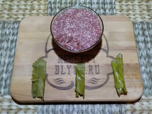 Завернуть правый край.