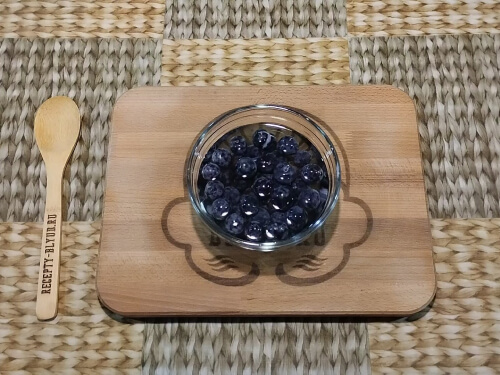 Тёрн замочить в воде. Тёрн замочить в воде.