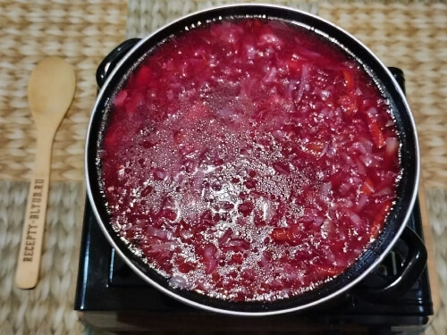Перемешать, досолить по вкусу, оставить на медленном огне на 2 мин. Перемешать, досолить по вкусу, оставить на медленном огне на 2 мин.