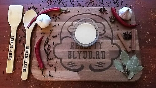 Для заправки смешать сырный соус, соевый соус, лимонный сок. Для заправки смешать сырный соус, соевый соус, лимонный сок.