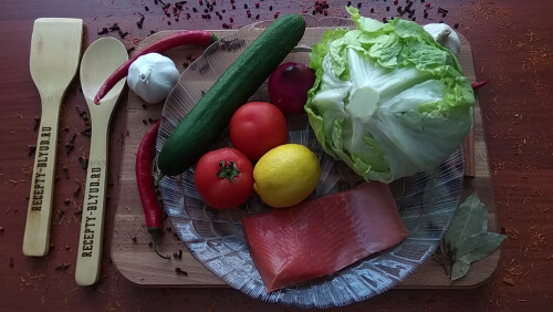 Подготовить продукты для салата. Овощи помыть и высушить. Почистить лук. Подготовить продукты для салата. Овощи помыть и высушить. Почистить лук.