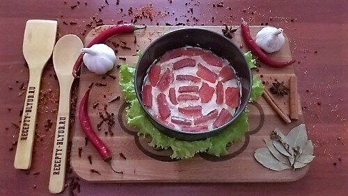 Выложить сёмгу.