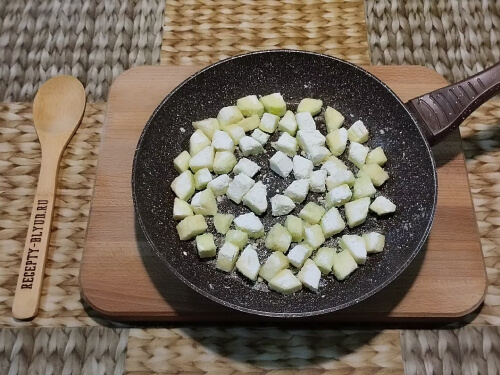 Обжарить на растительном масле с двух сторон. Обжарить на растительном масле с двух сторон.