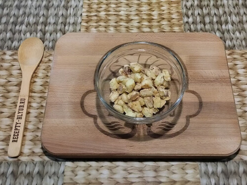 Сложить в миску. Сложить в миску.